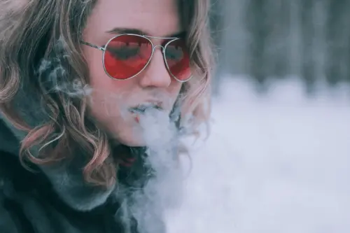 Il tabacco non scompare: cambia tecnologia, cambia contesto