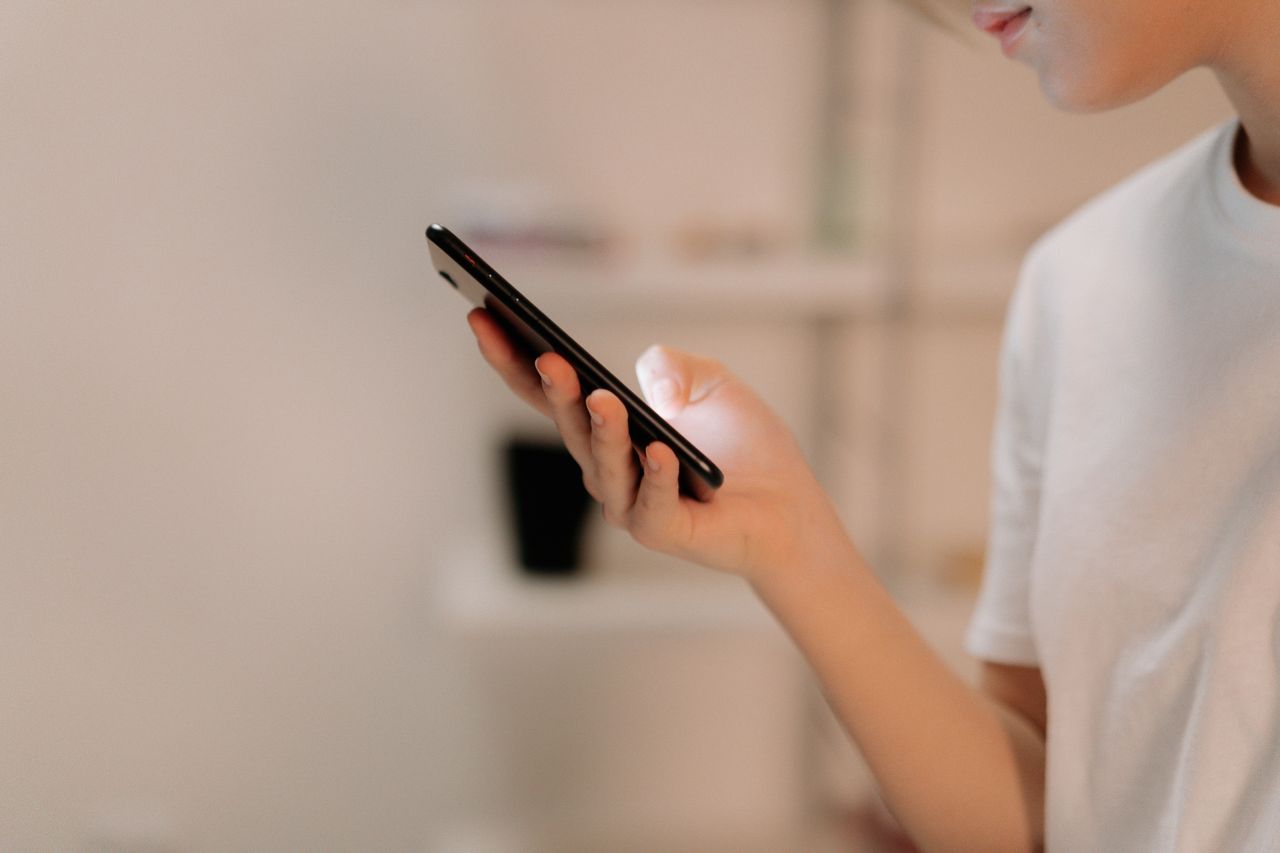 Divinazione e tecnologia: come le piattaforme digitali hanno riscritto un mestiere antico